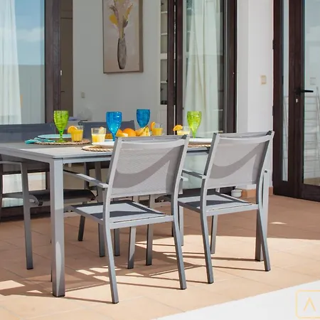 Villa Orcades Close To Town Center Pool & A/c