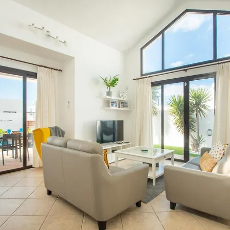 Orcades Close To Town Center Pool & A/c Playa Blanca