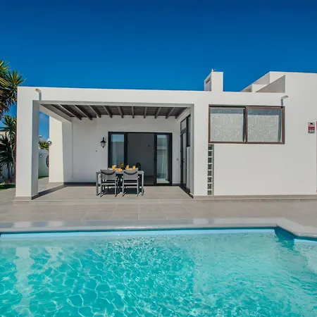 Orcades Close To Town Center Pool & A/c *