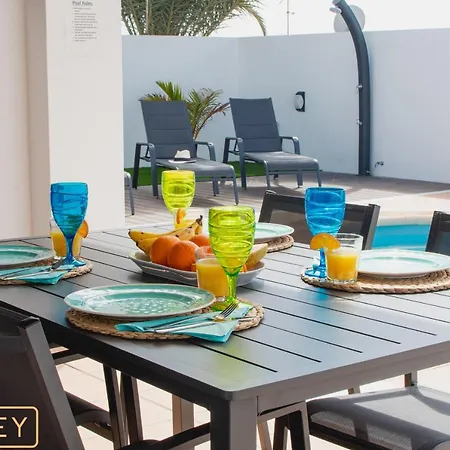 Orcades Close To Town Center Pool & A/c וילה *