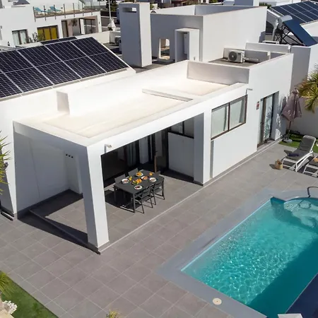 Вилла Orcades Close To Town Center Pool & A/c *