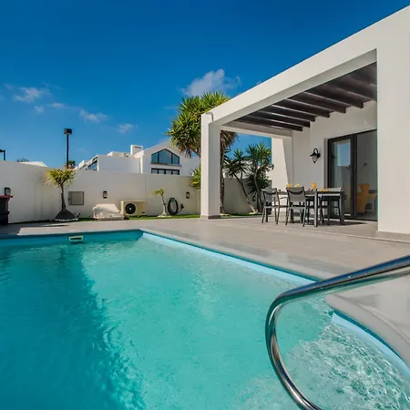 Вилла Orcades Close To Town Center Pool & A/c *