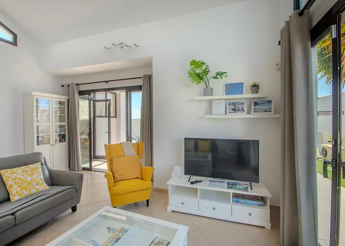 Orcades Close To Town Center Pool & A/c Willa Playa Blanca (Lanzarote)