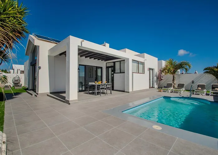 Orcades Close To Town Center Pool & A/c Playa Blanca (Lanzarote)