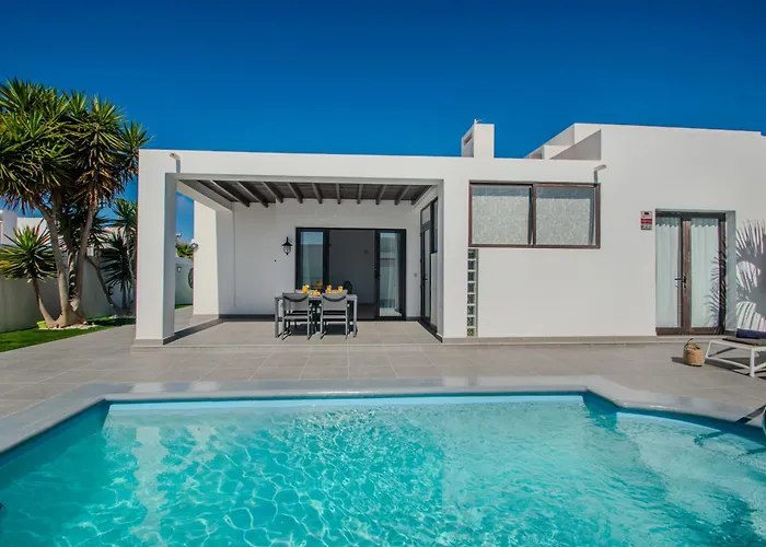 Orcades Close To Town Center Pool & A/c *