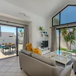 Orcades Close To Town Center Pool & A/c Villa Playa Blanca