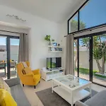 Orcades Close To Town Center Pool & A/c